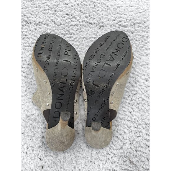 Women's Donald J Pliner Taupe Shimmery Peep Toe Slip On Studded Heels Size 6.5 M - Picture 10 of 12
